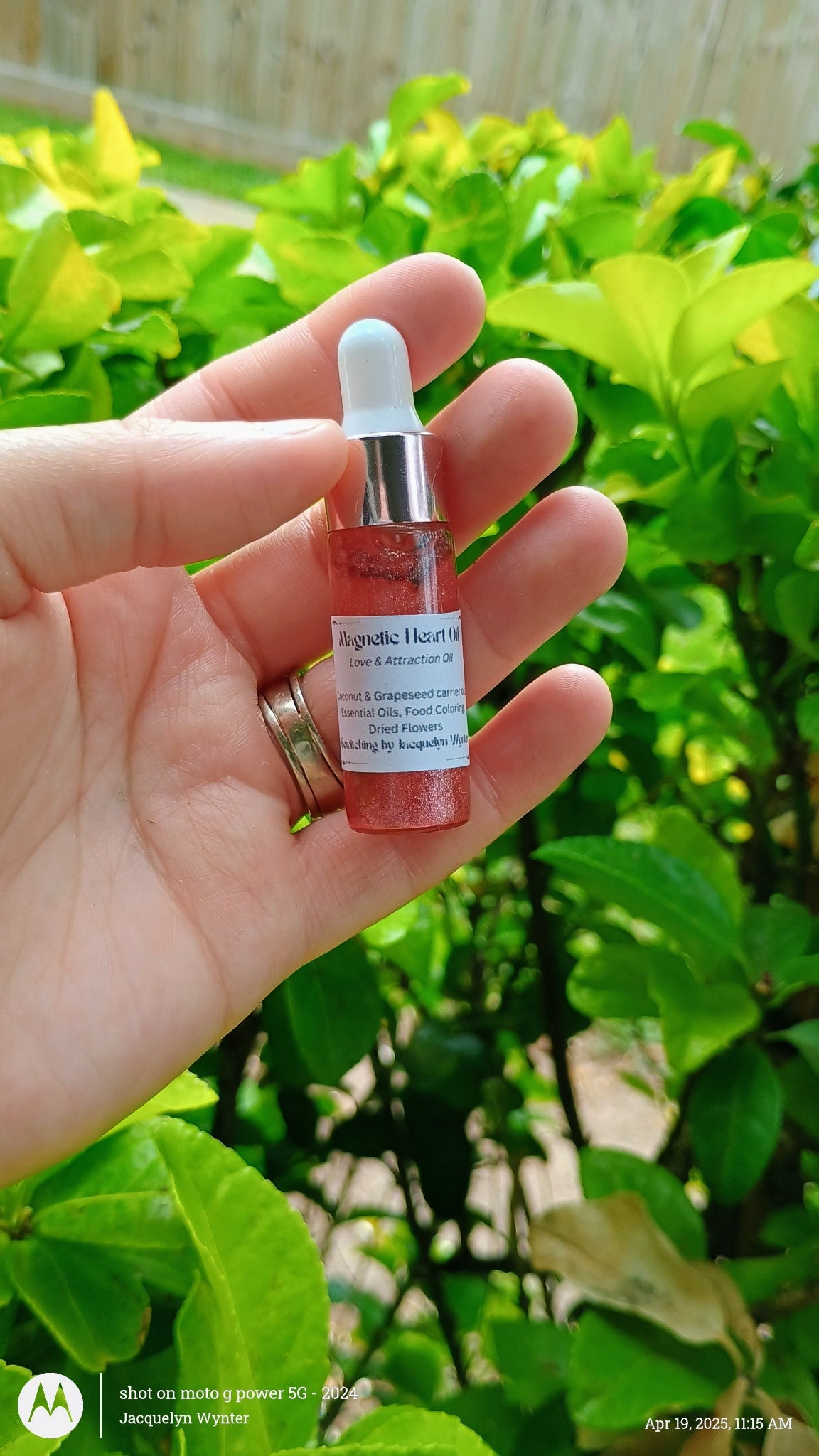 Magnetic Heart โ Love & Attraction Oil