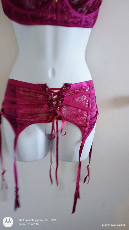 Lace Bra & G-String with Garter Belt (Limited Edition)