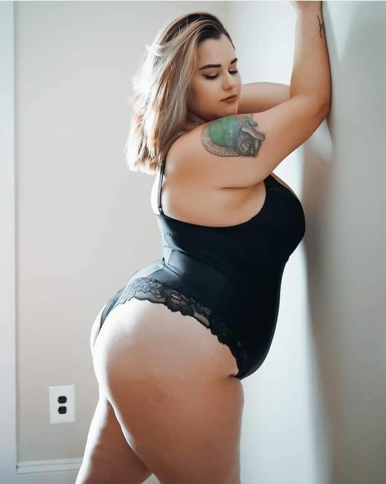 Sculpting Bodysuit with Lace (Limited Edition)