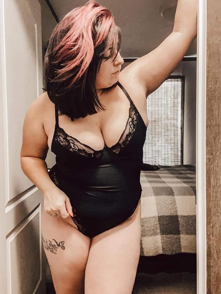 Sculpting Bodysuit with Lace (Limited Edition)