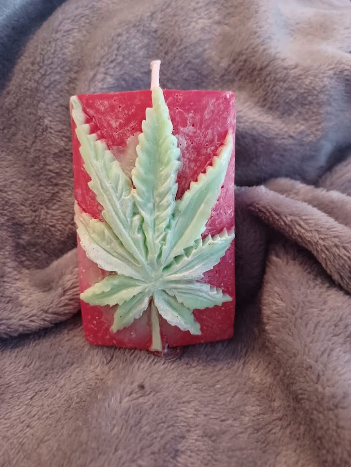 420 Love Candle