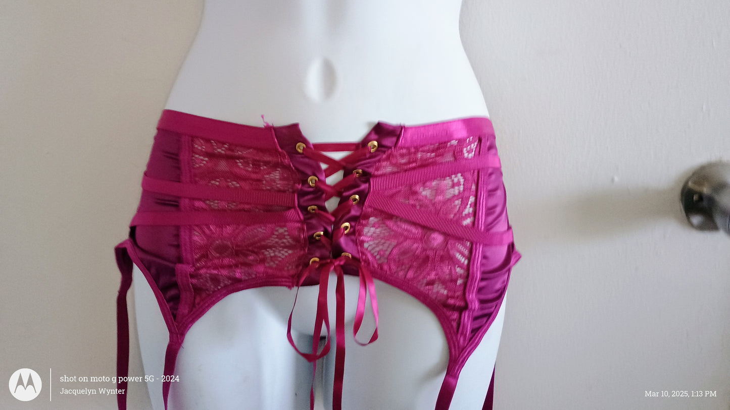 Lace Bra & G-String with Garter Belt (Limited Edition)