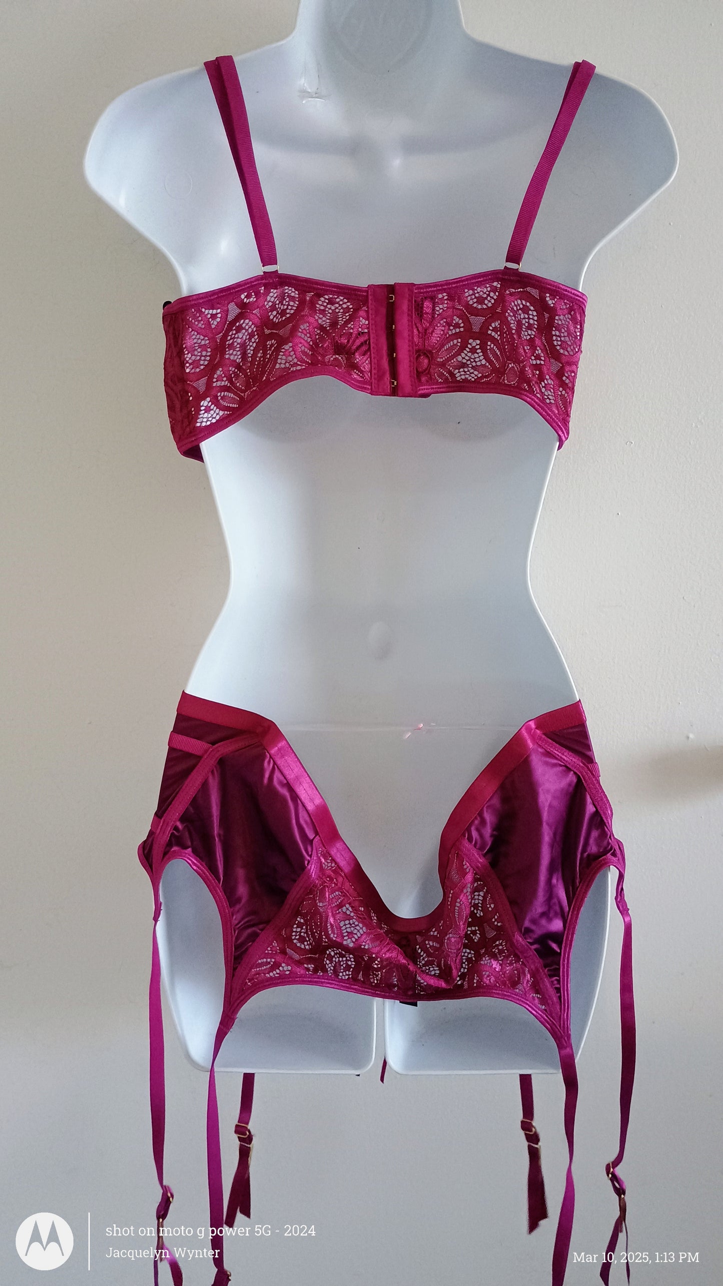 Lace Bra & G-String with Garter Belt (Limited Edition)