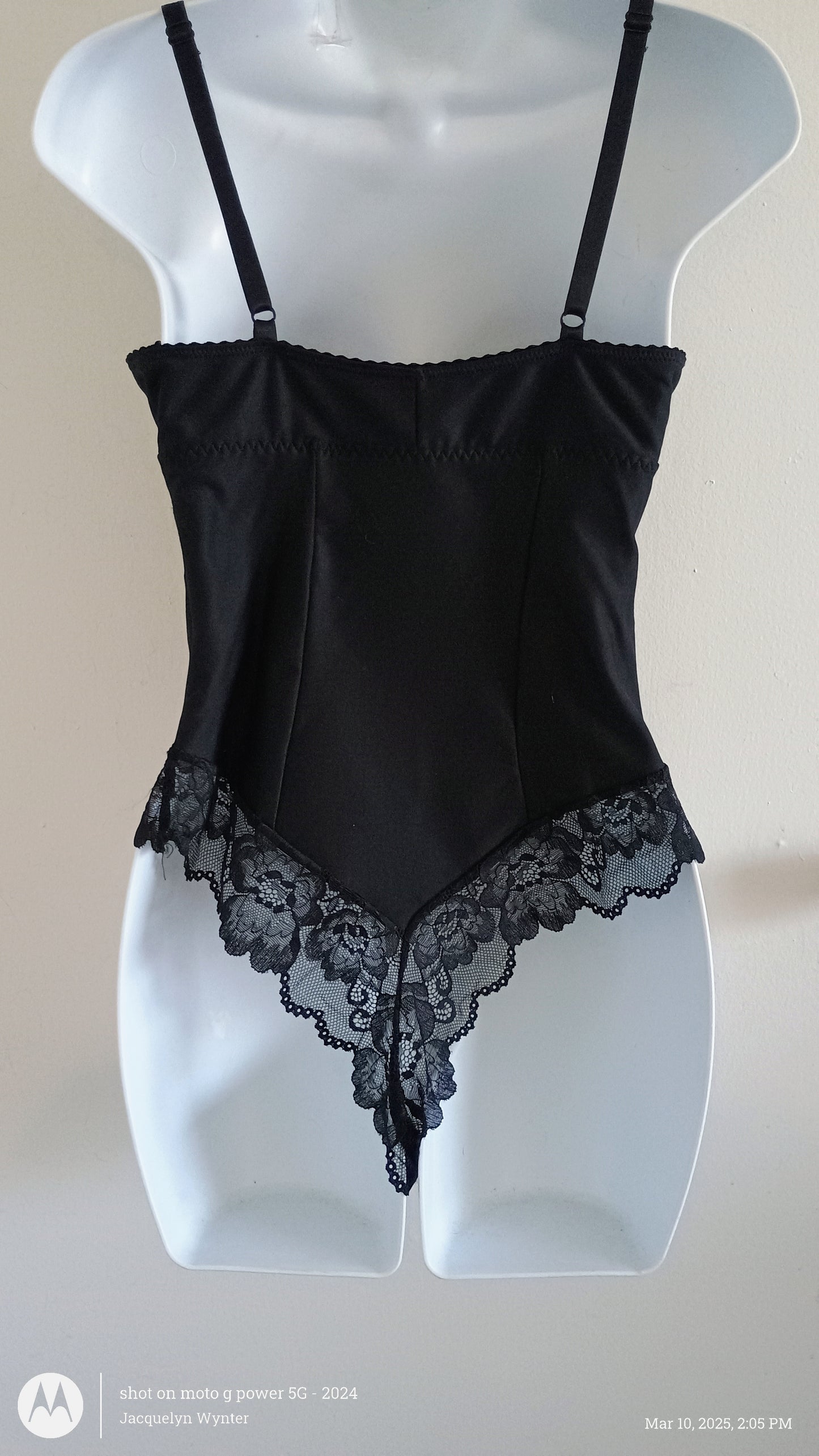 Sculpting Bodysuit with Lace (Limited Edition)